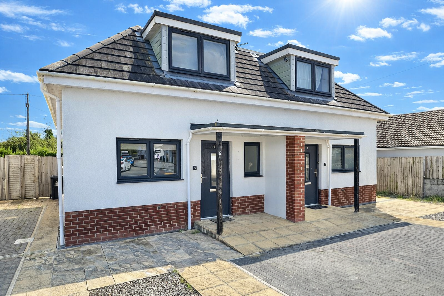 2 bed property in Wherry Close, Truro
